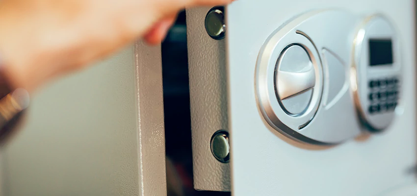 Fingerprint Safe Openers in Poway, CA